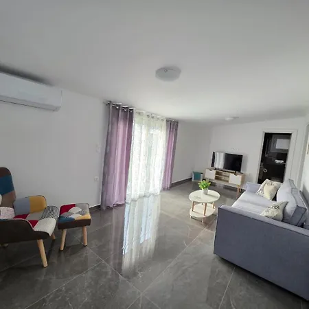 Gavriel's House Eretria Mesochorion (Evrytania)