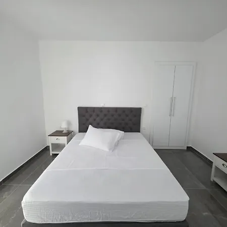 Gavriel's House Eretria Apartment