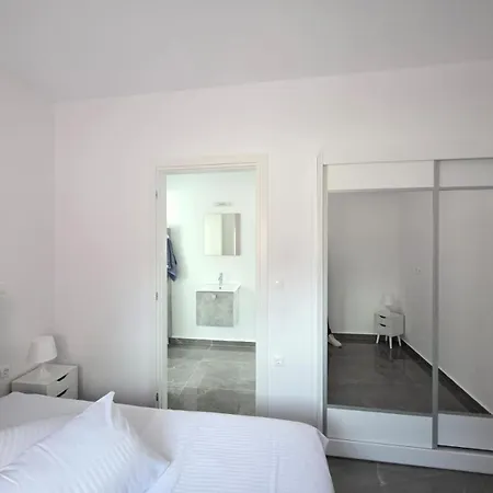Gavriel's House Eretria Apartment